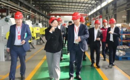 青島市委常委、組織部部長於玉一行到軟控考察調研