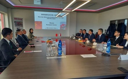 孫立傑一行到軟控歐洲研發中心考察調研